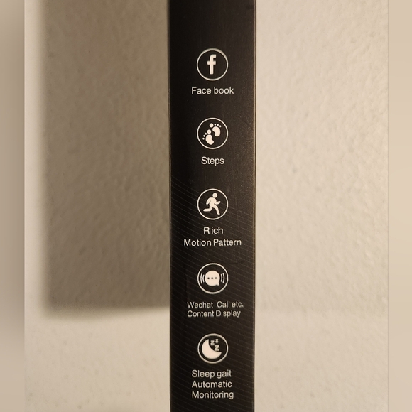 Xiaomi Mi Band 5 Black Smartwatch - Picture 4 of 6